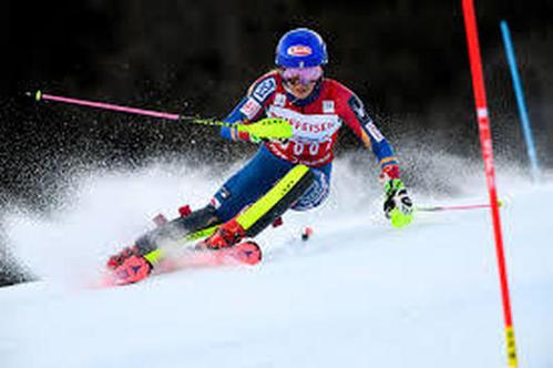 ワールド カップ スキー 2020: 熱狂の冬スポーツ祭り！
